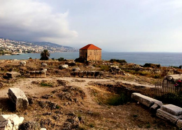 Construção otomana na área arqueológica de Biblos. Crédito Diogo Bercito/Folhapress